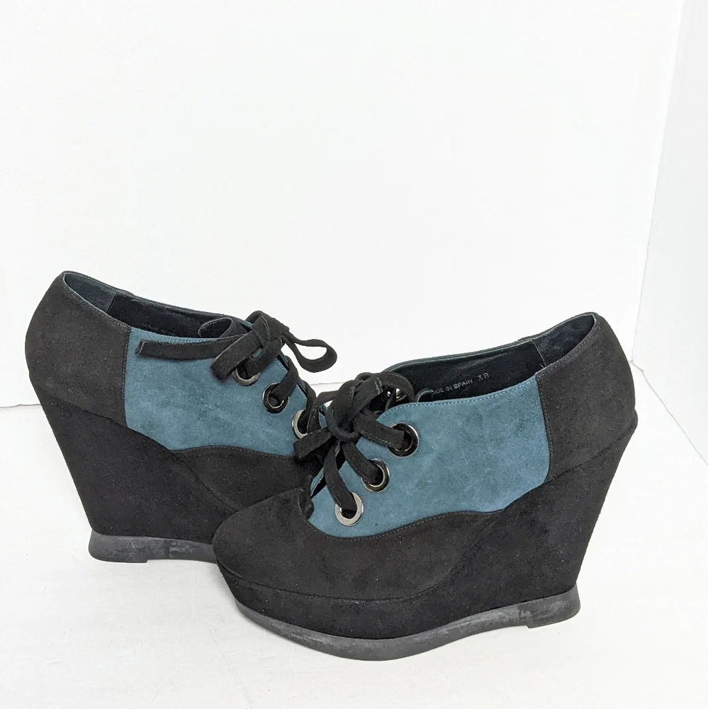 Edmundo Castillo two tone suede wedges